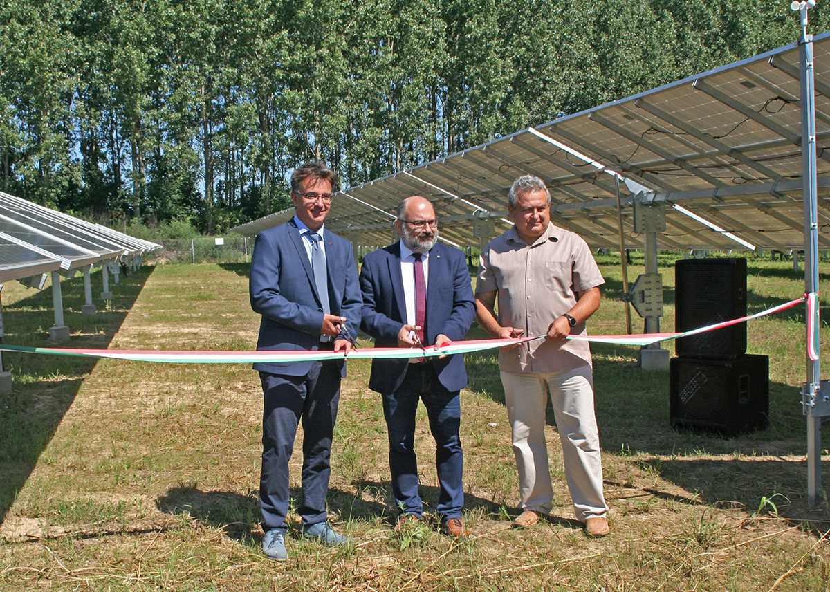 Napkövető rendszer irányítja az új napelempark paneljeit /NRGreport