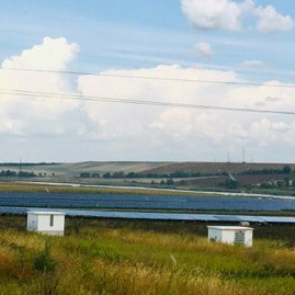 Bicske, 29*499 kWp Astrasun napelempark-flotta - kivitelezés folyamatban
